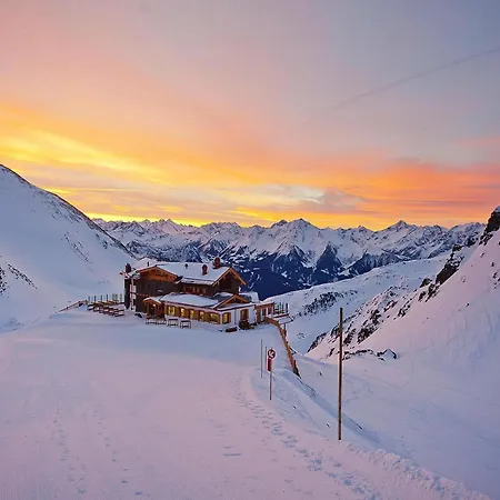 In Zillertal Near Spieljochbahn Appartement